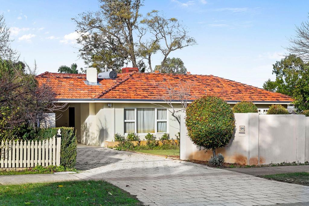 26 Webb St, Rossmoyne, WA 6148