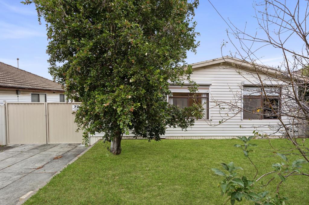 72 HEYTESBURY ST, HERNE HILL, VIC 3218
