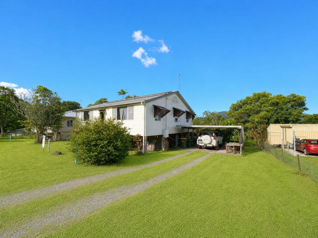 31 Mcquillen St, Tully, QLD 4854