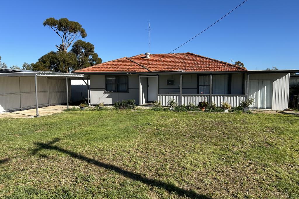 18 Greenham St, Koorda, WA 6475