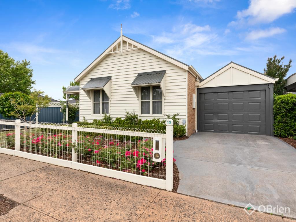 13 Ironbark Cct, Pakenham, VIC 3810