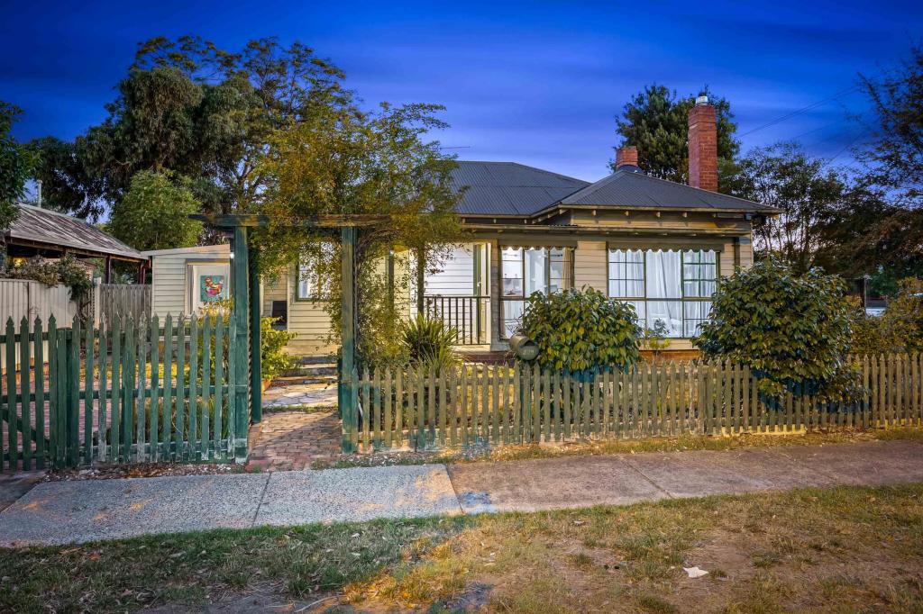 209 Rubicon St, Sebastopol, VIC 3356