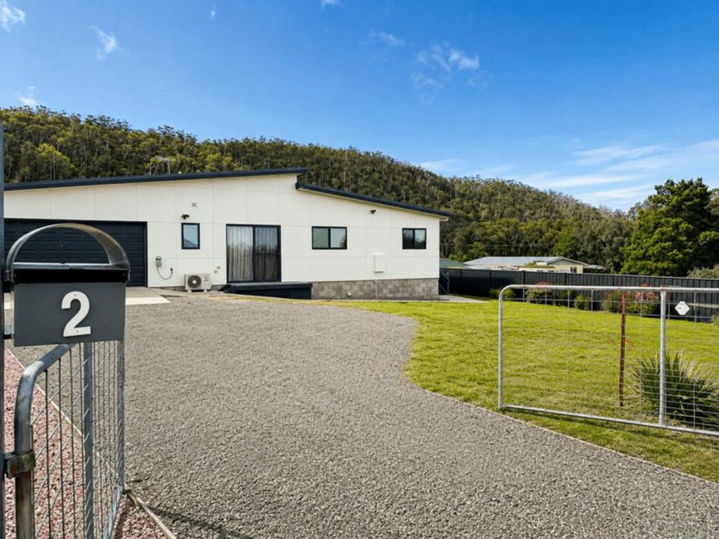 2 Wallace Ave, Bicheno, TAS 7215