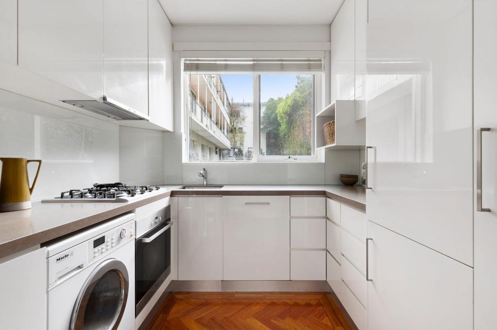 1/3 Struan St, Toorak, VIC 3142