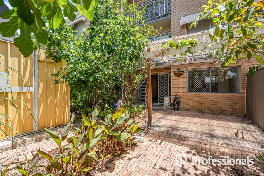 2/21 Dangan St, Perth, WA 6000