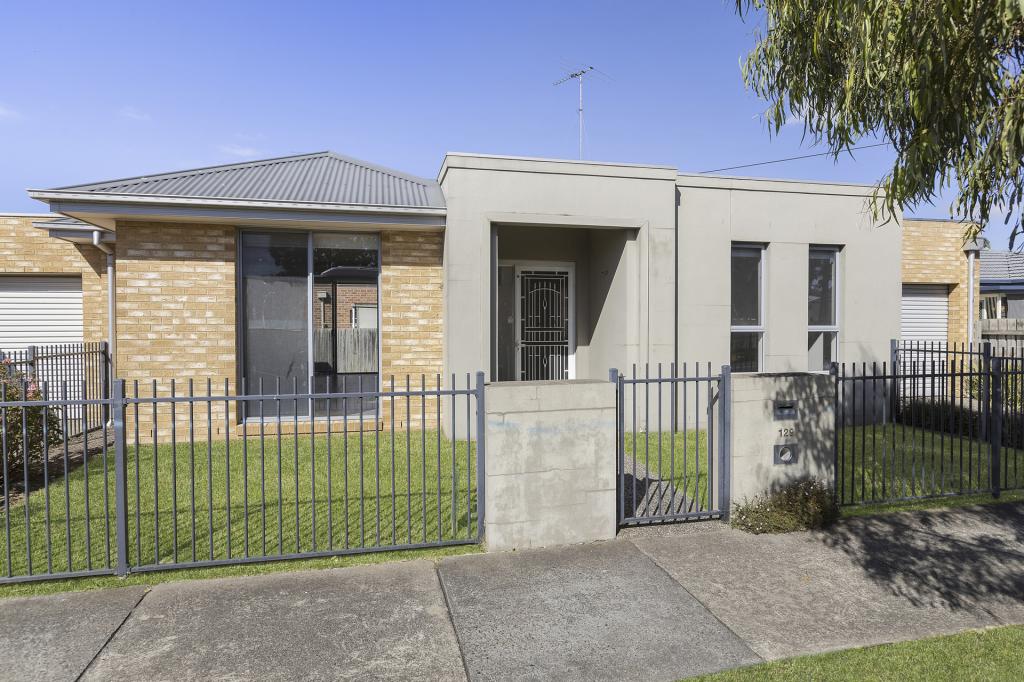 129 Wilsons Rd, Newcomb, VIC 3219