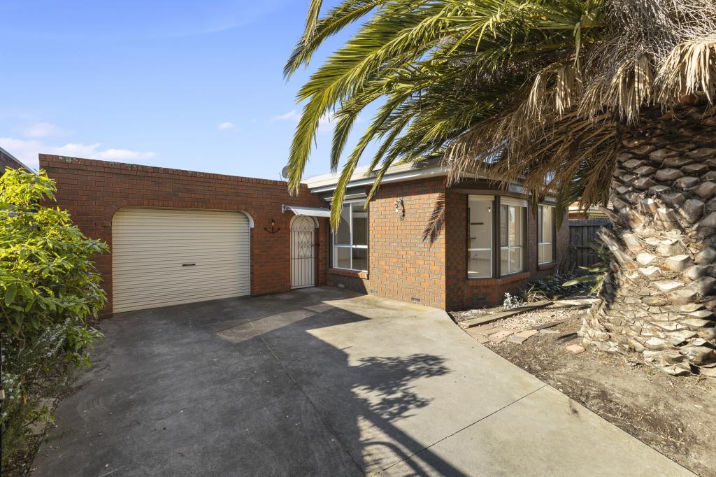 8 Cranbourne Dr, Corio, VIC 3214