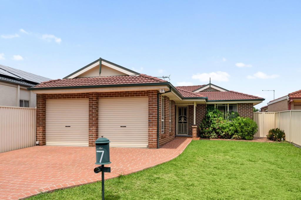 7 Highgrove Ct, Cecil Hills, NSW 2171