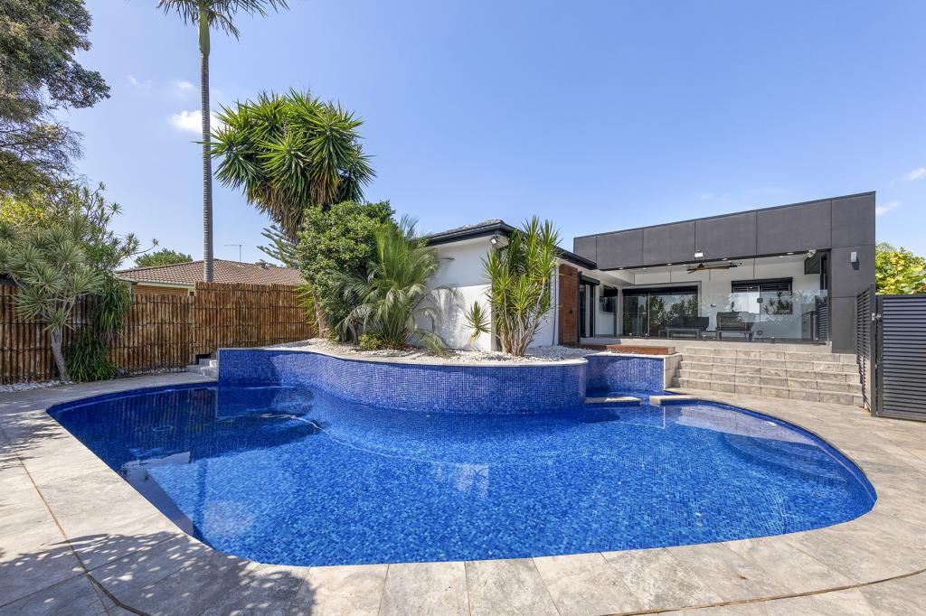 15 Myall Rd, Casula, NSW 2170