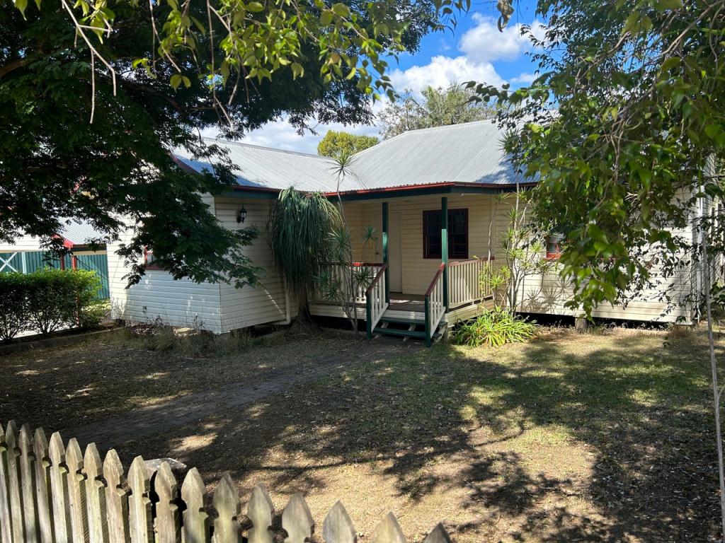 357 Verney Rd E, Graceville, QLD 4075