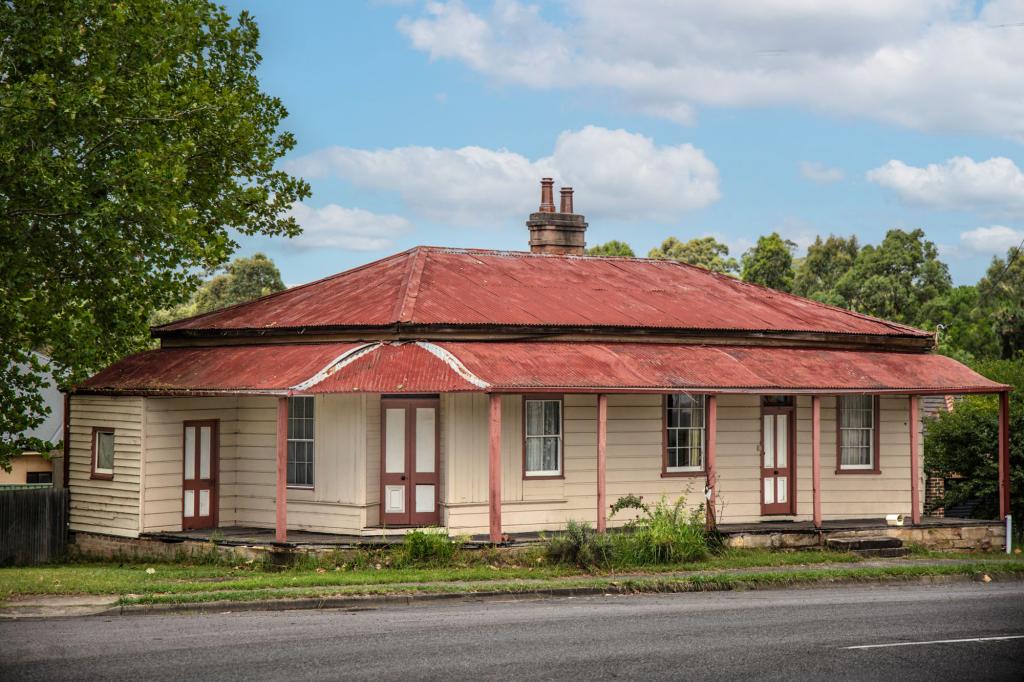 404 ARGYLE ST, PICTON, NSW 2571