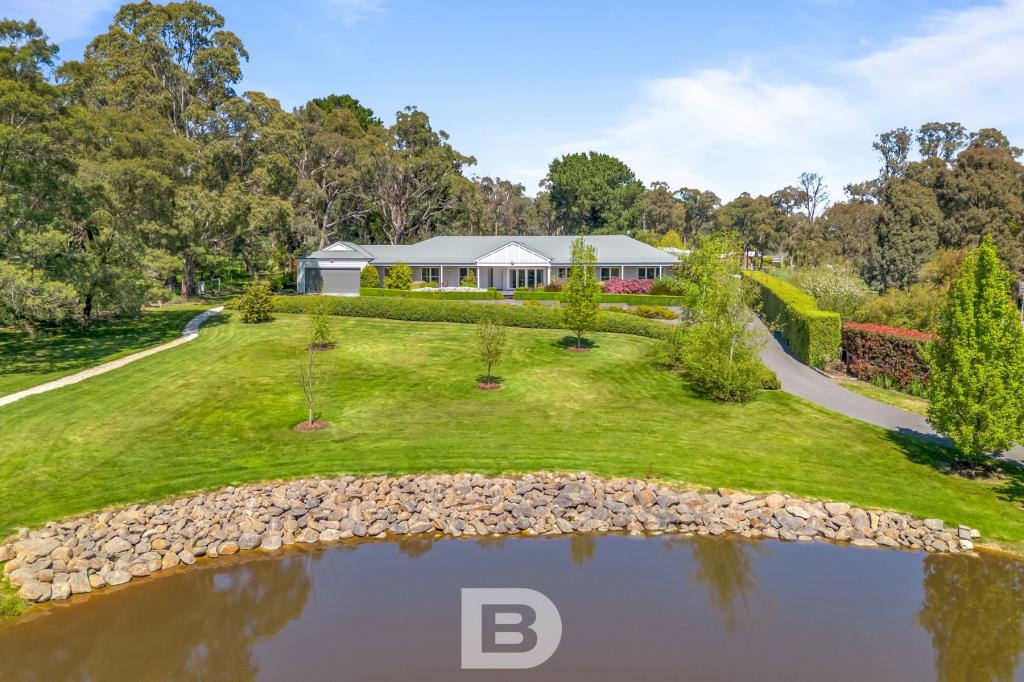 11 BLACKWATTLE LANE, WOODEND, VIC 3442