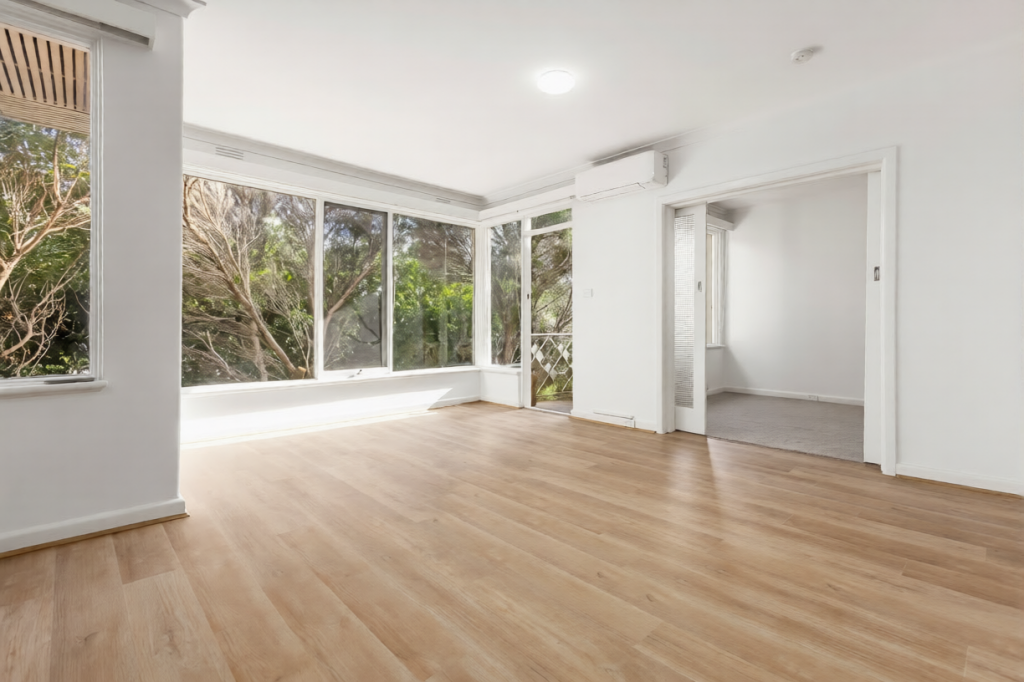 3/4 HUGHENDEN RD, ST KILDA EAST, VIC 3183
