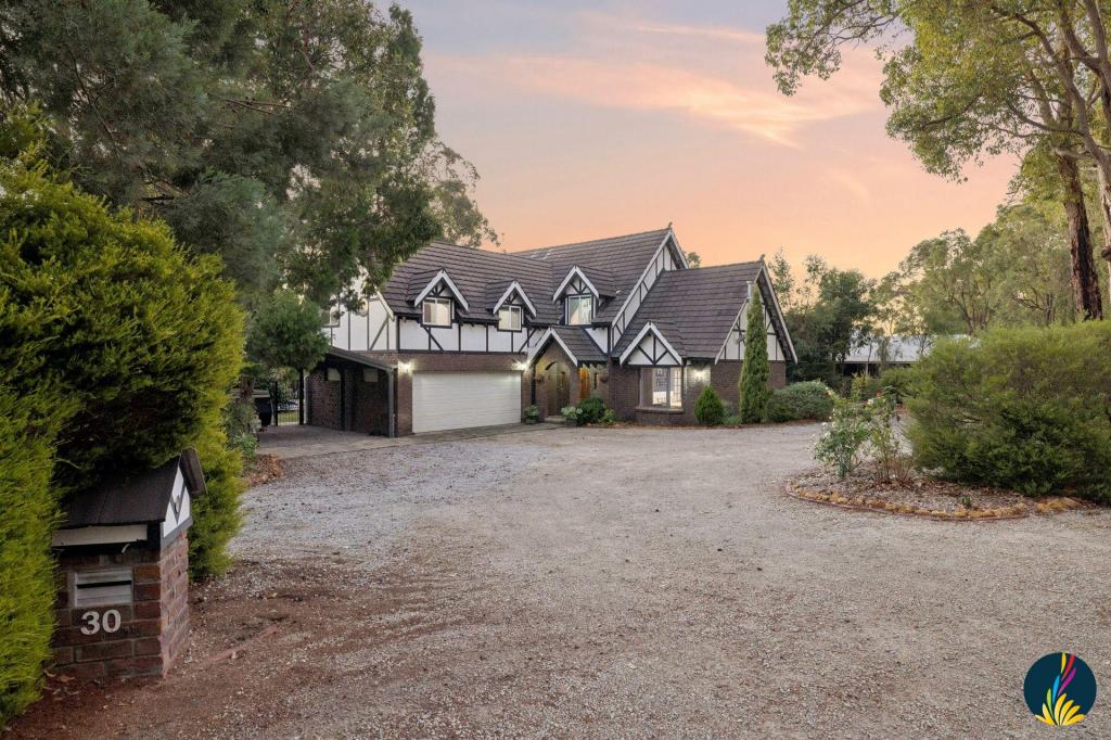 30 Laslett Cir, Mundaring, WA 6073