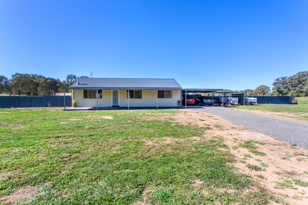 43 Goodacre Dr, Woodstock, NSW 2793