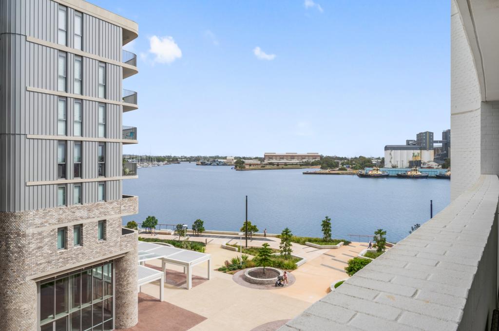 401/25 Honeysuckle Dr, Newcastle, NSW 2300