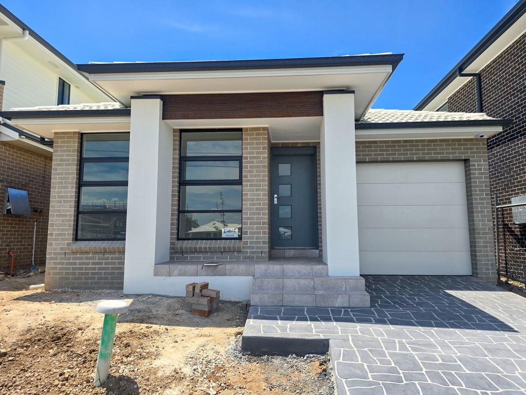 14 Kerswell St, Oran Park, NSW 2570