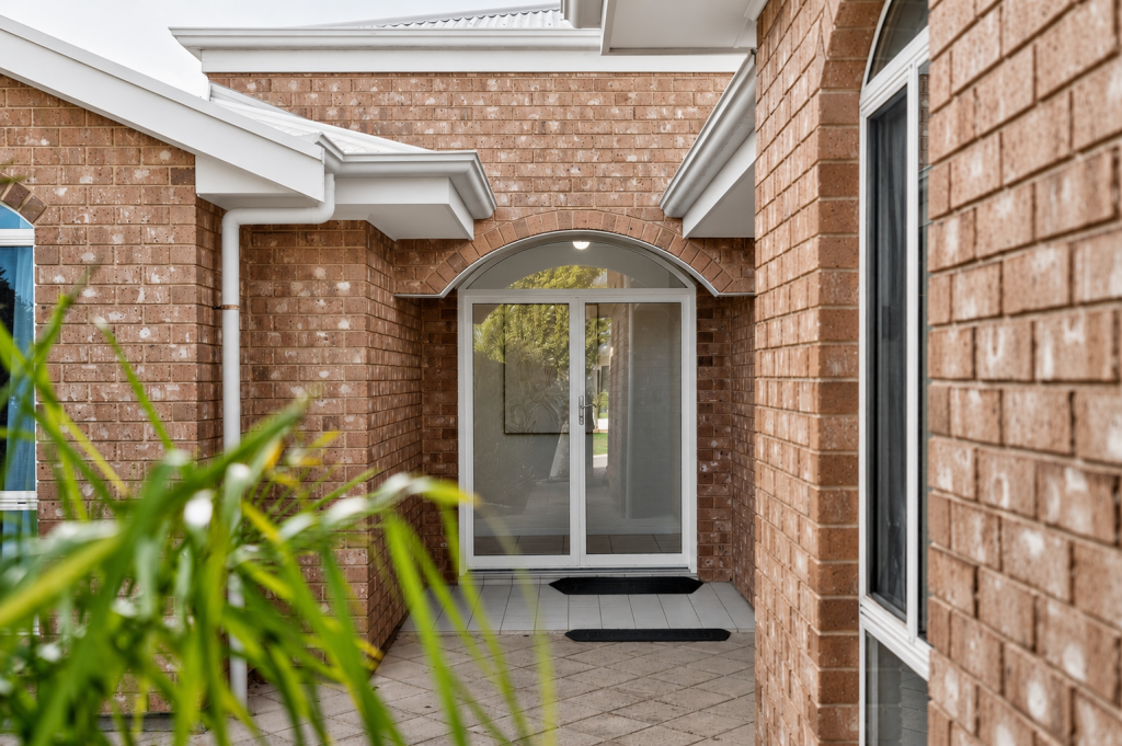 111 Coromandel Dr, Mccracken, SA 5211