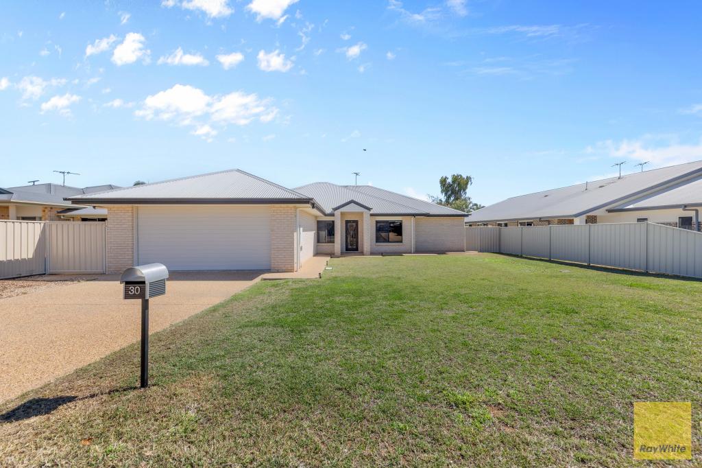 30 Berthun St, Emerald, QLD 4720