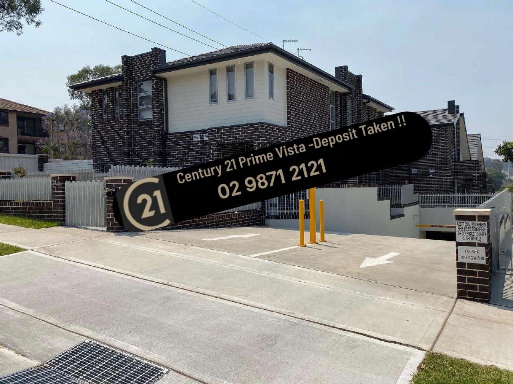 2/51 STAPLETON ST, WENTWORTHVILLE, NSW 2145