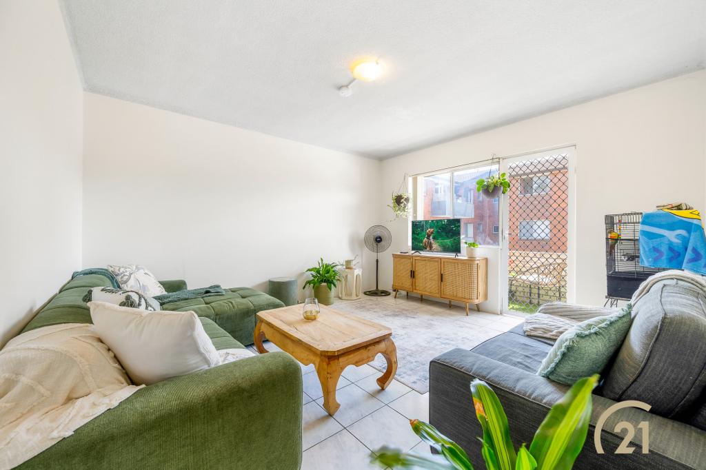 12/186-188 Sandal Cres, Carramar, NSW 2163