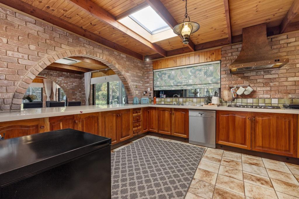 8 Fletcher Rd, Cranbourne South, VIC 3977