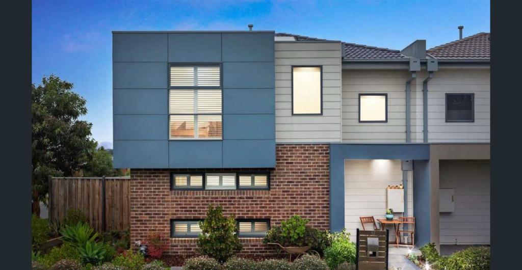13 EASTERN VIEW, DOREEN, VIC 3754