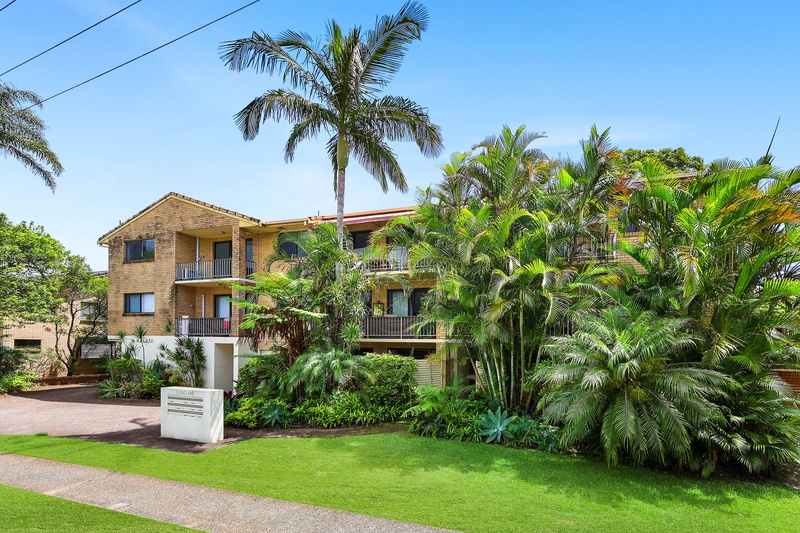 3/3 Lind Ave, Palm Beach, QLD 4221