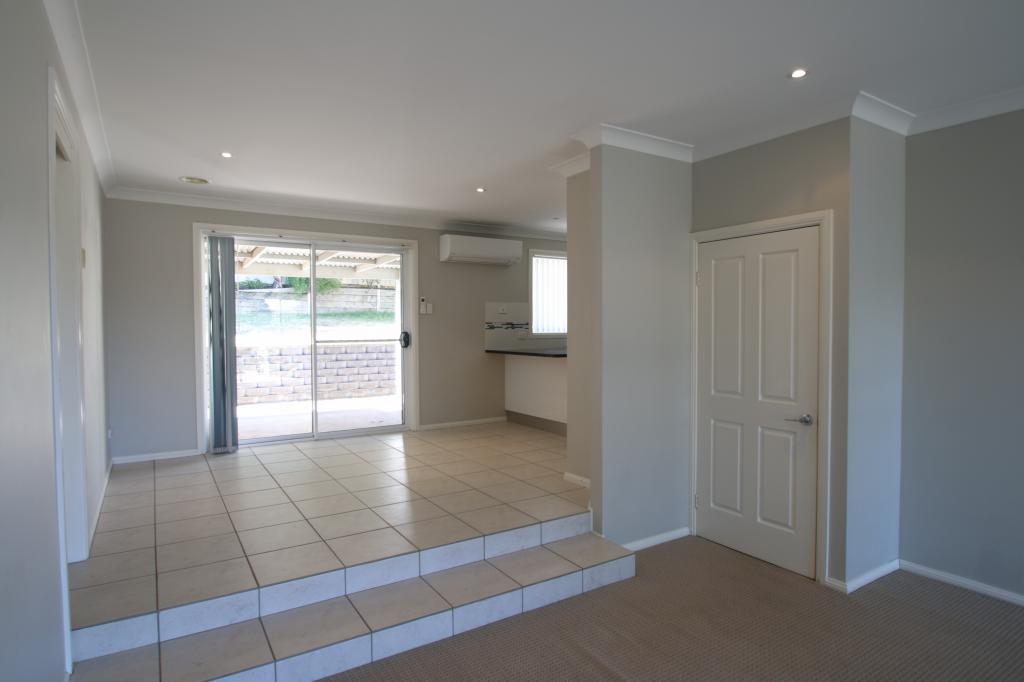 1b Maroney Cl, Orange, NSW 2800