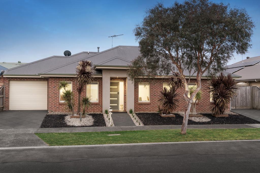 14 BURSARIA WAY, DOREEN, VIC 3754