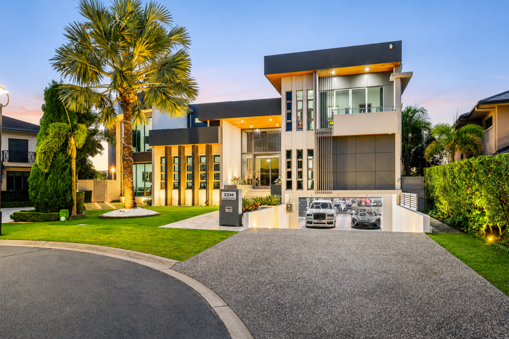 2334 Cressbrook Dr, Hope Island, QLD 4212
