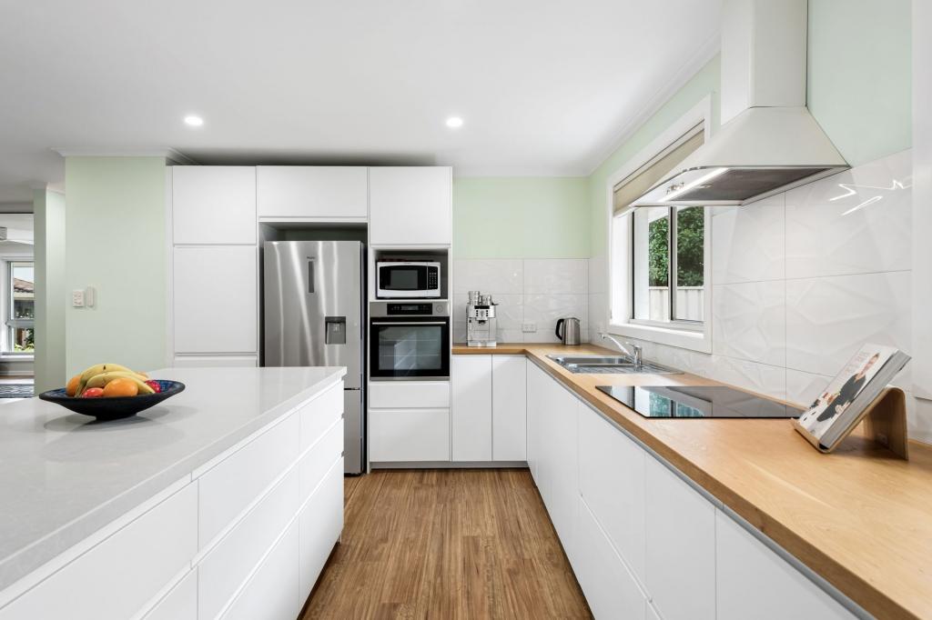 16 Elm Dr, Oakbank, SA 5243