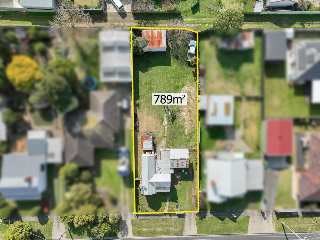 3 HEWITT ST, COLAC, VIC 3250