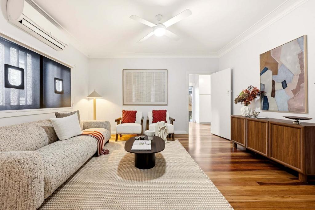 90 Cedar St, Greenslopes, QLD 4120