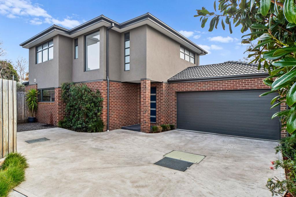 36b Lorraine Ave, Langwarrin, VIC 3910