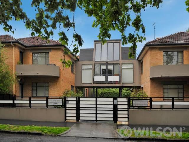 4/2 RAVENS GR, ST KILDA EAST, VIC 3183