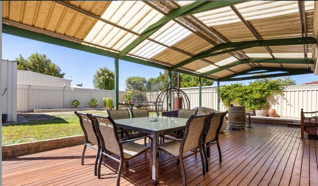 30 Bentley St, Singleton, WA 6175