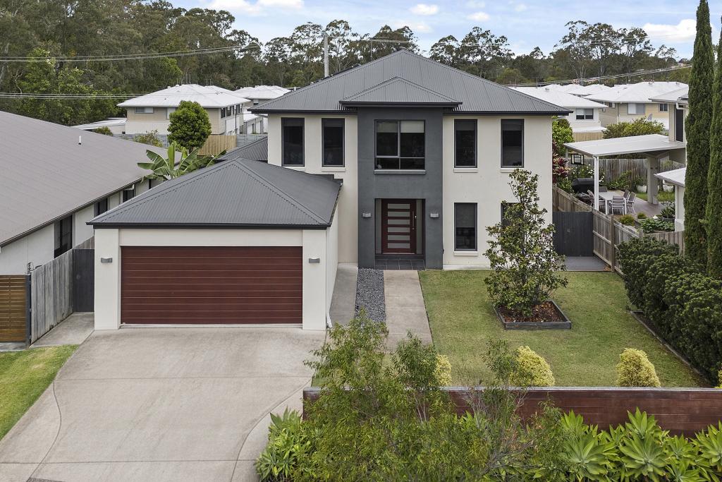 6 Scholard Cres, Bridgeman Downs, QLD 4035