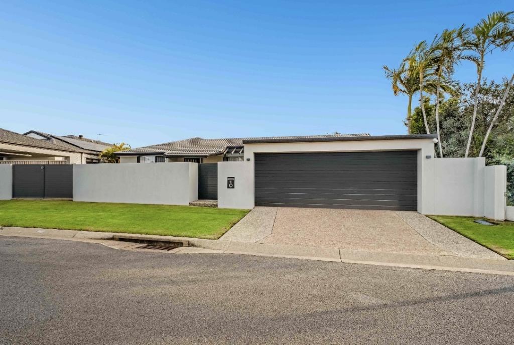 5 Curacao Pl, Clear Island Waters, QLD 4226