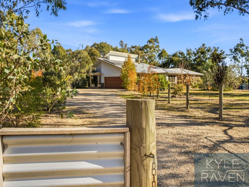 104 Oxley-Meadow Creek Rd, Oxley, VIC 3678