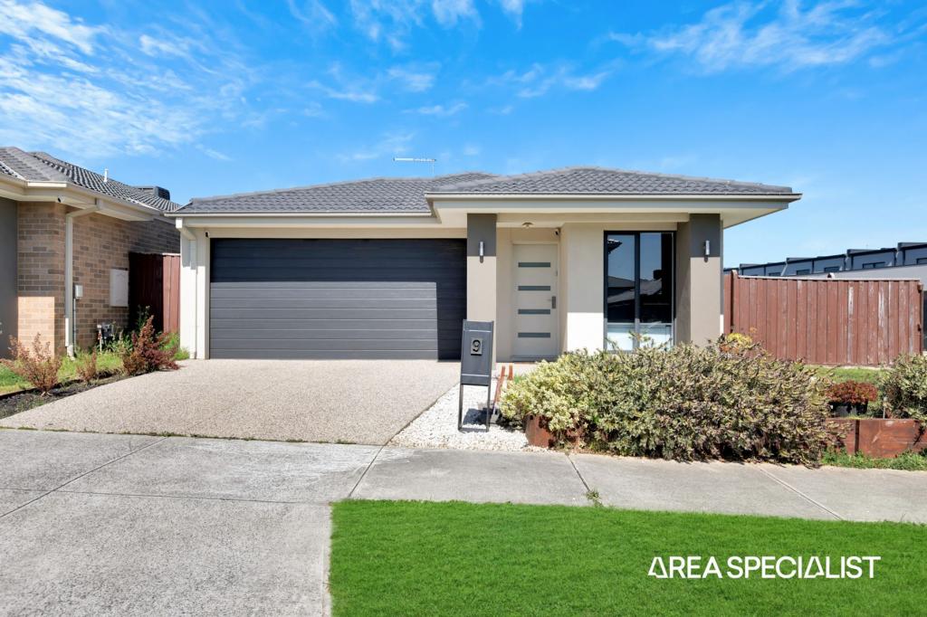 9 Fuji St, Clyde North, VIC 3978