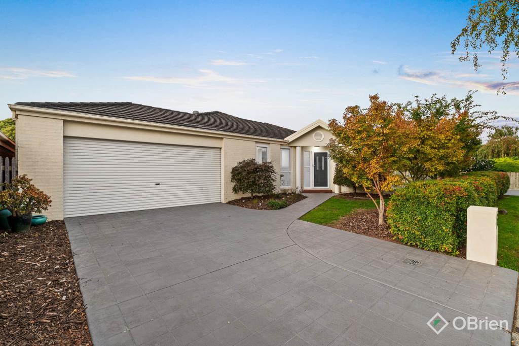 63 Melville Park Dr, Berwick, VIC 3806