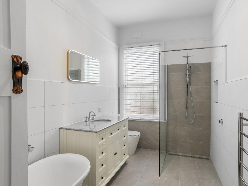 22 Main Rd, Penguin, TAS 7316