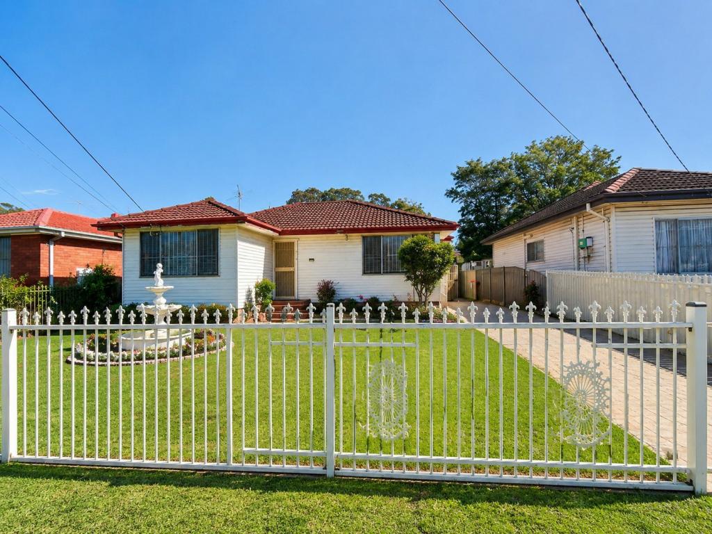 7 Harrington St, Cabramatta West, NSW 2166