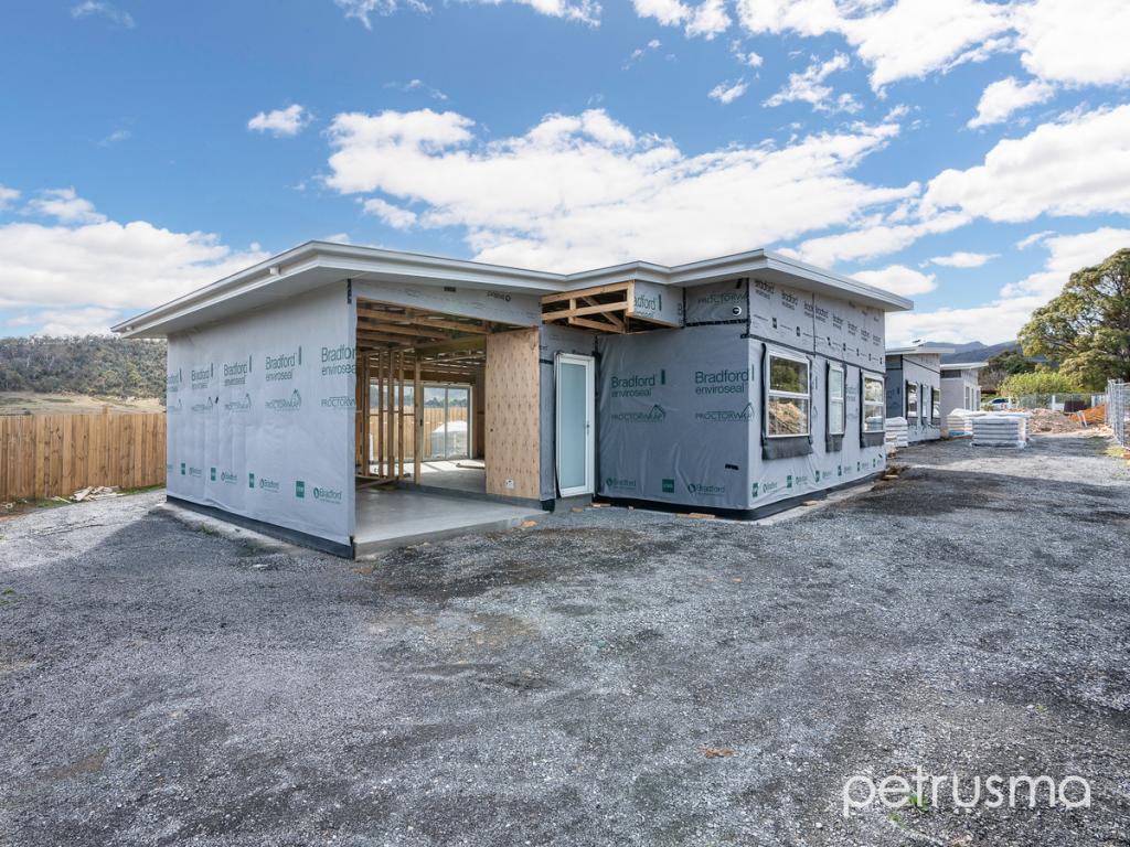 1-3/92 Benjamin Tce, New Norfolk, TAS 7140