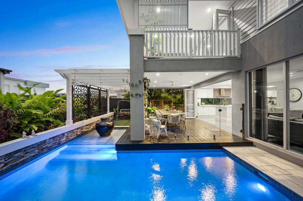 3 Cardinal Cres, Newport, QLD 4020