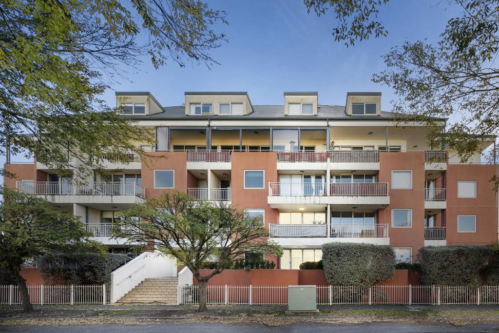 204/77 Village Way, Maribyrnong, VIC 3032