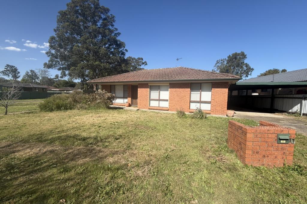 17 CHIFLEY DR, RAYMOND TERRACE, NSW 2324