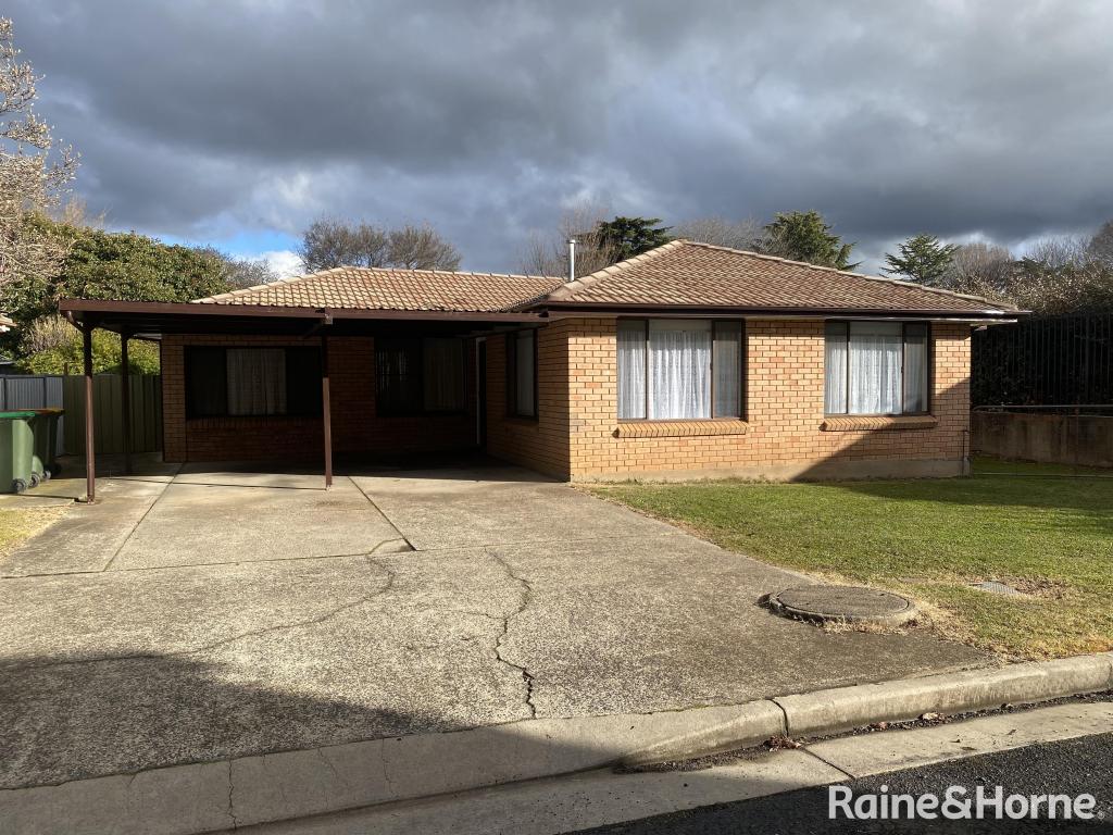 1 WADE PL, ORANGE, NSW 2800