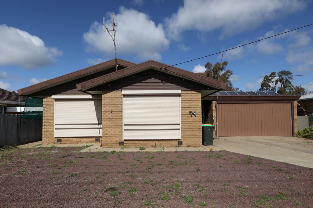 24 SLEDMERE AVE, COBRAM, VIC 3644